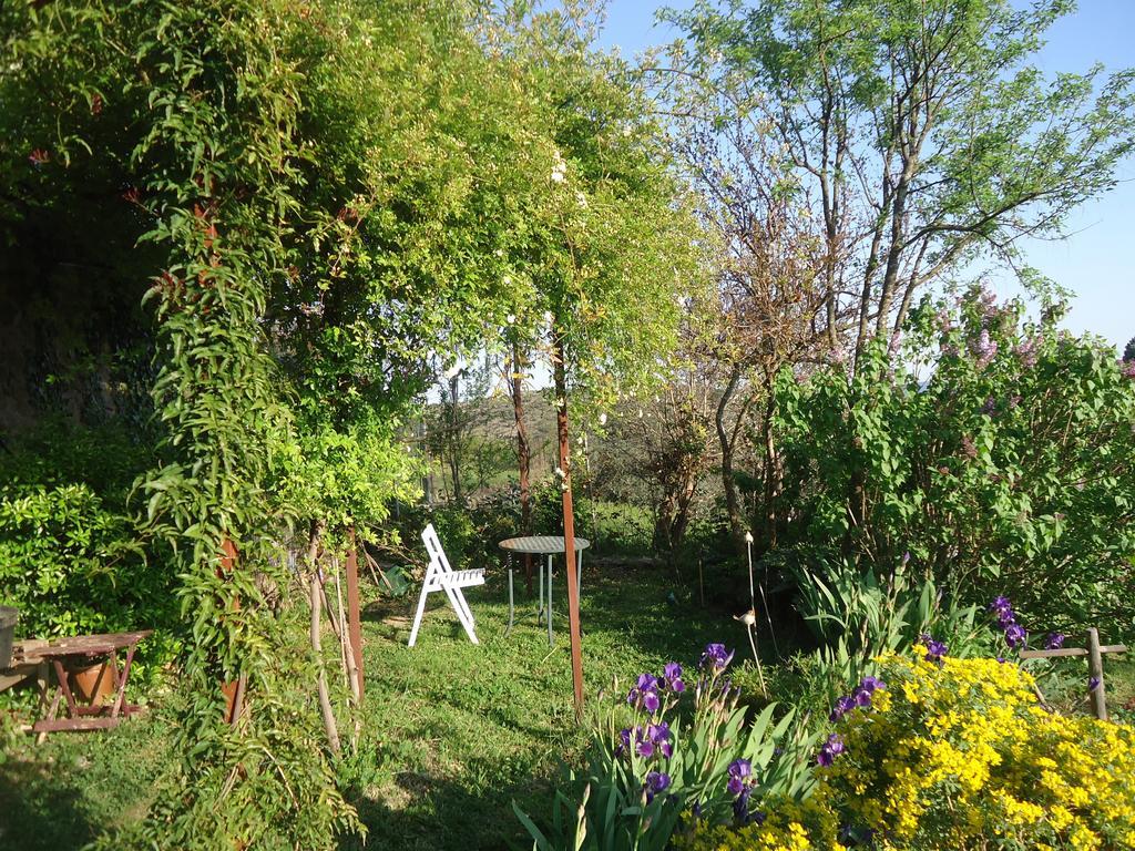 La Colline Bleue Bed & Breakfast Banne Exterior foto