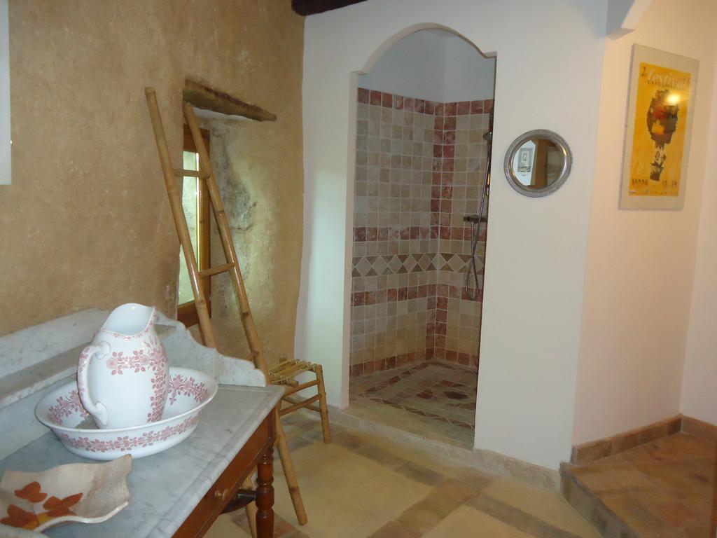 La Colline Bleue Bed & Breakfast Banne Exterior foto