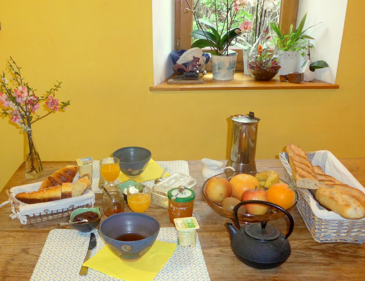 La Colline Bleue Bed & Breakfast Banne Exterior foto