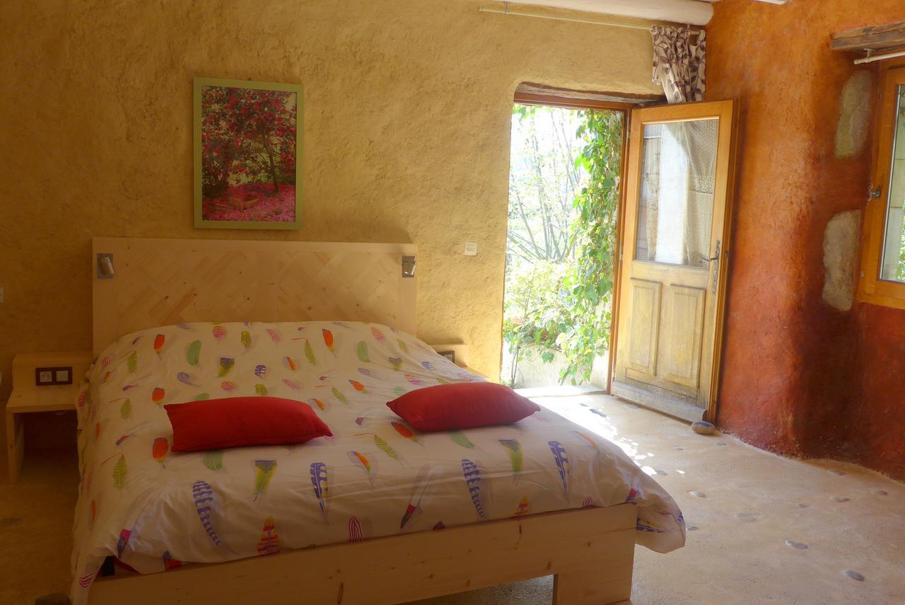 La Colline Bleue Bed & Breakfast Banne Exterior foto