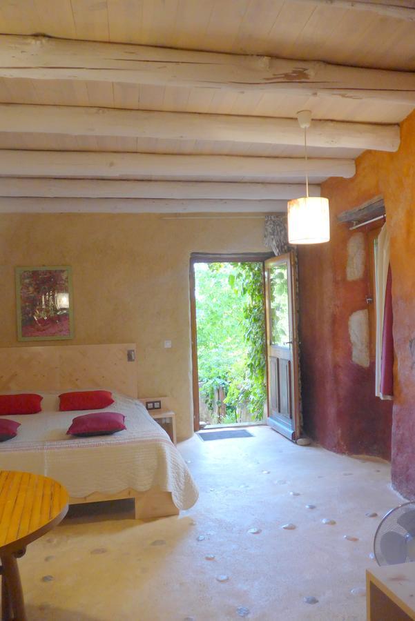 La Colline Bleue Bed & Breakfast Banne Exterior foto