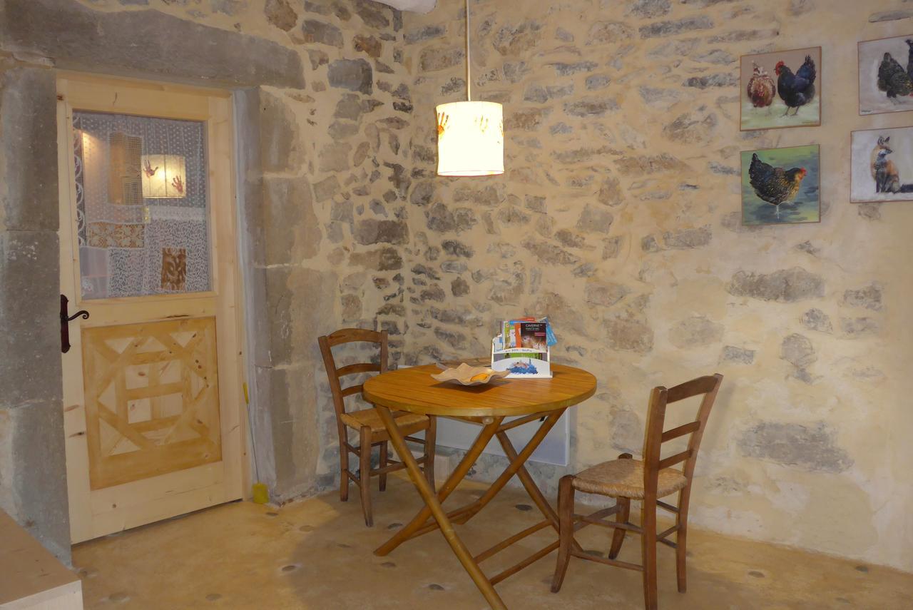 La Colline Bleue Bed & Breakfast Banne Exterior foto